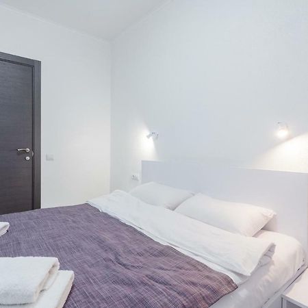 Skyhome Na Nauky Киев Екстериор снимка