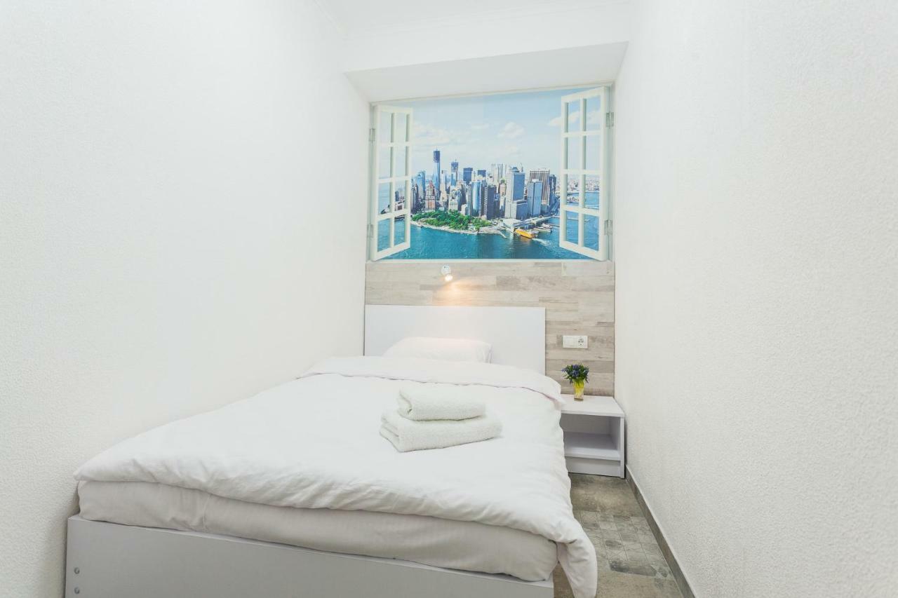 Skyhome Na Nauky Киев Екстериор снимка